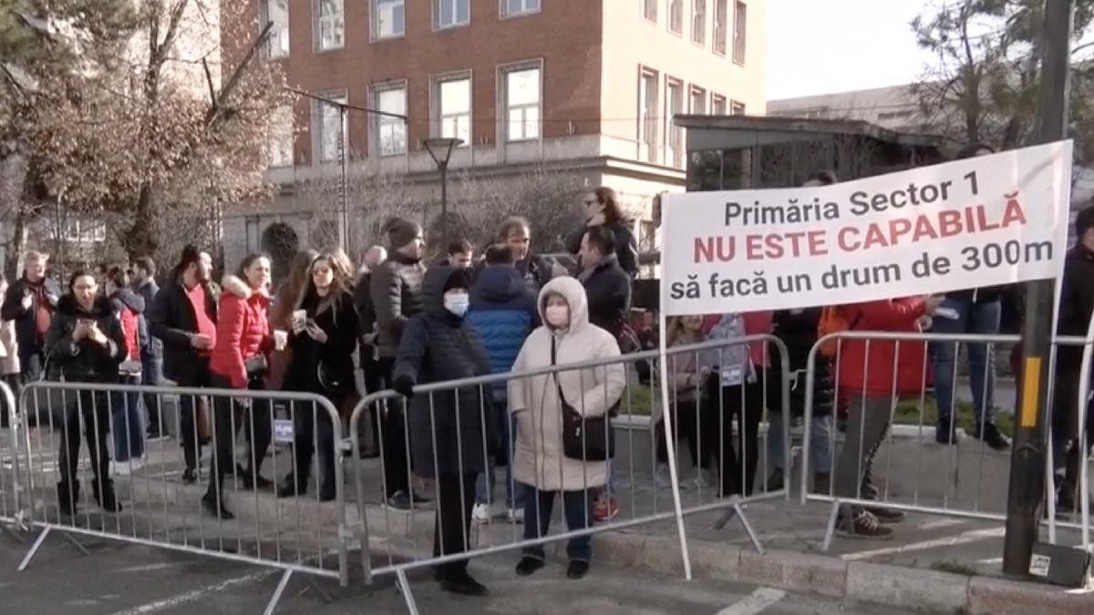 protest primarie clotilde armand romsilva blocat drum padurea baneasa