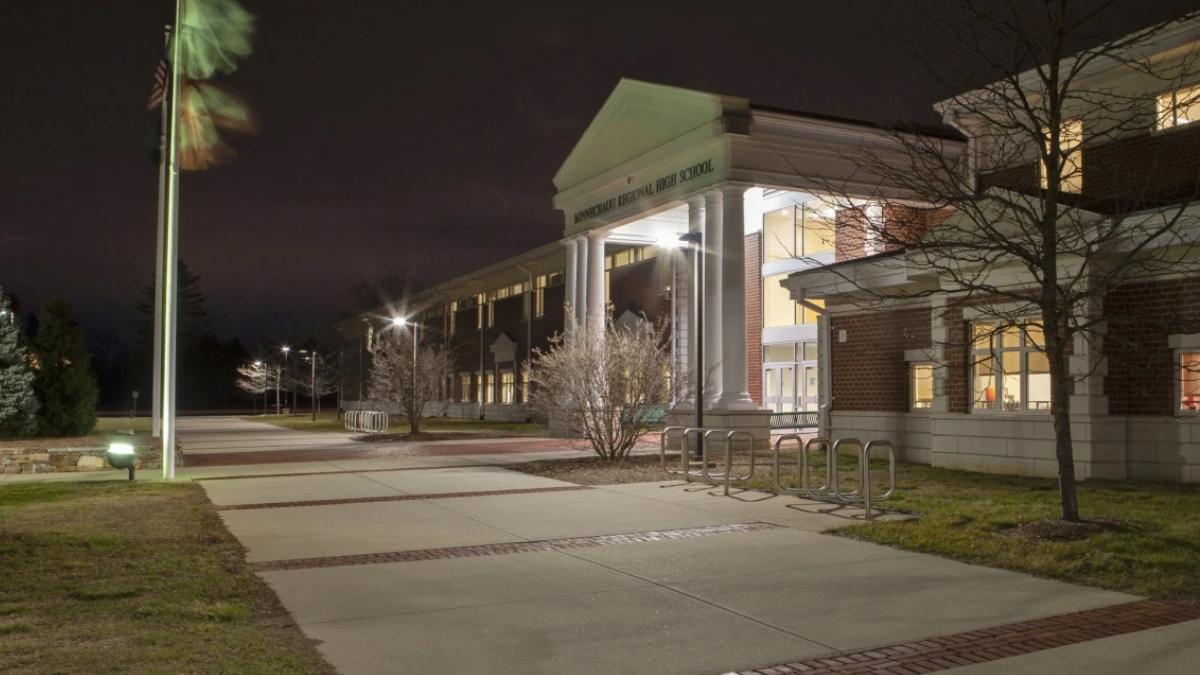 scoala america becuri aprinse non stop nimeni nu le poate stinge