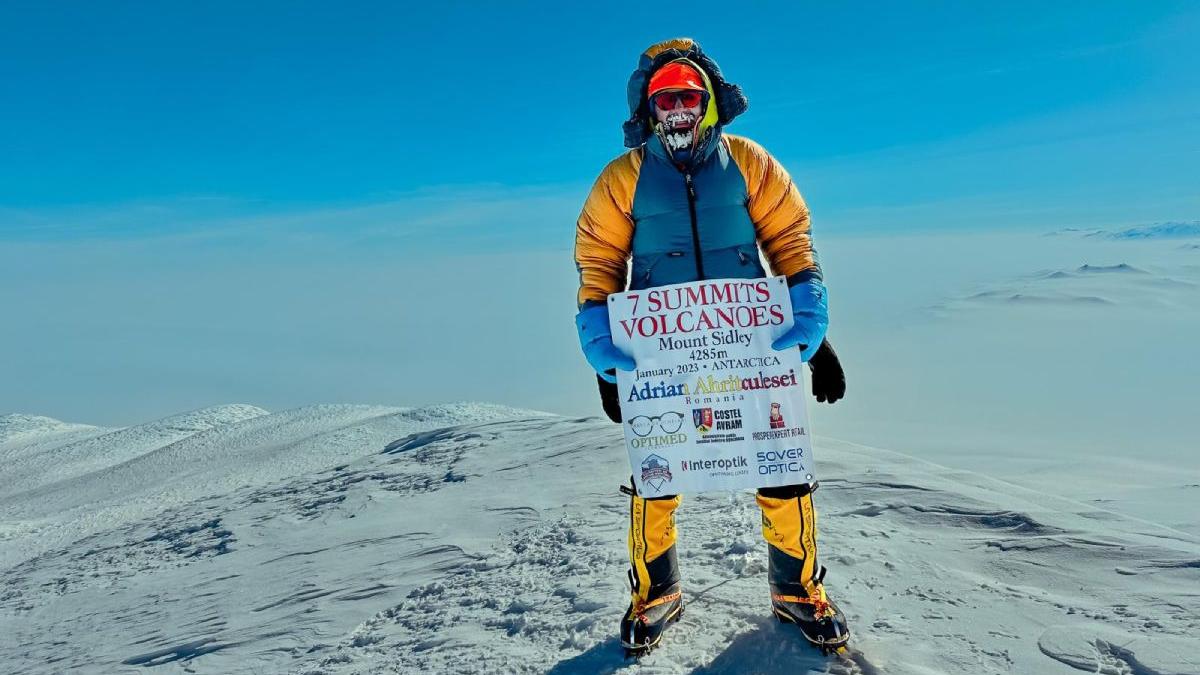 adrian ahritculesei primul roman cei mai inalti vulcani din lume
