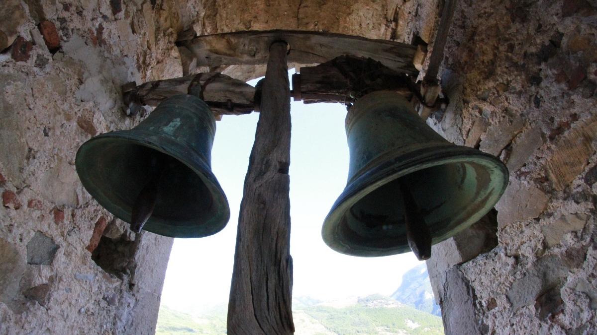 clopotele motiv de scandal intr un oras din italia un episcop le a redus la tacere pentru a nu mai