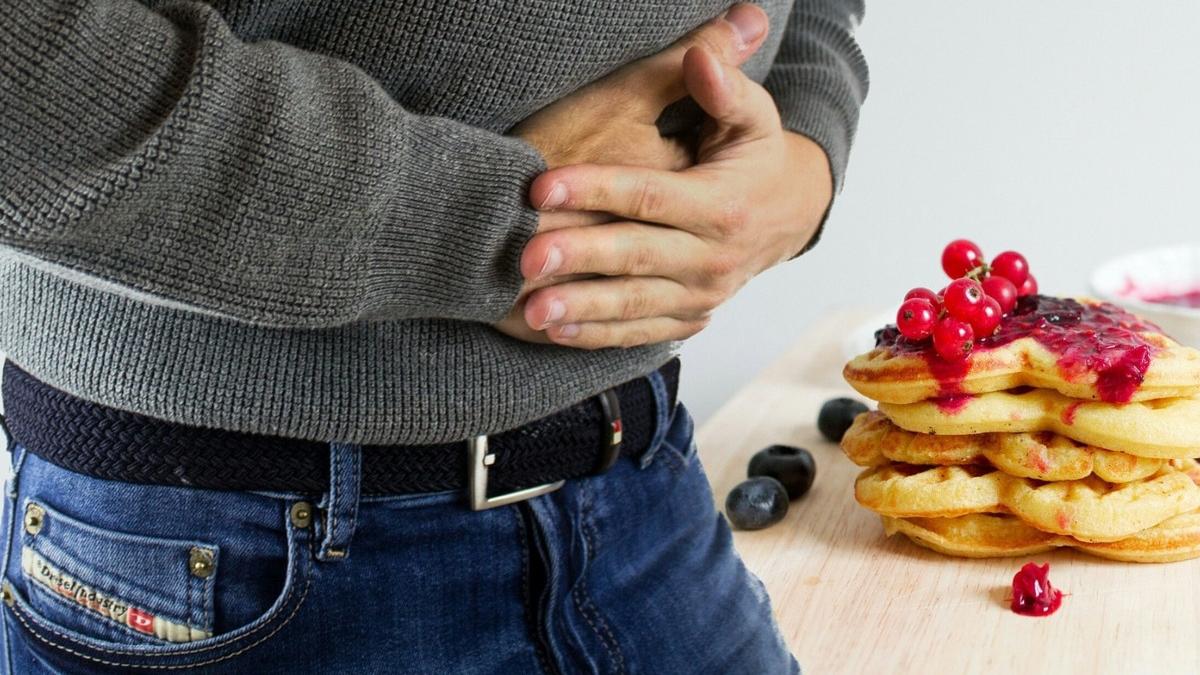 noua persoane au ajuns la spital dupa ce au mancat la o petrecere intr un restaurant din ramnicu