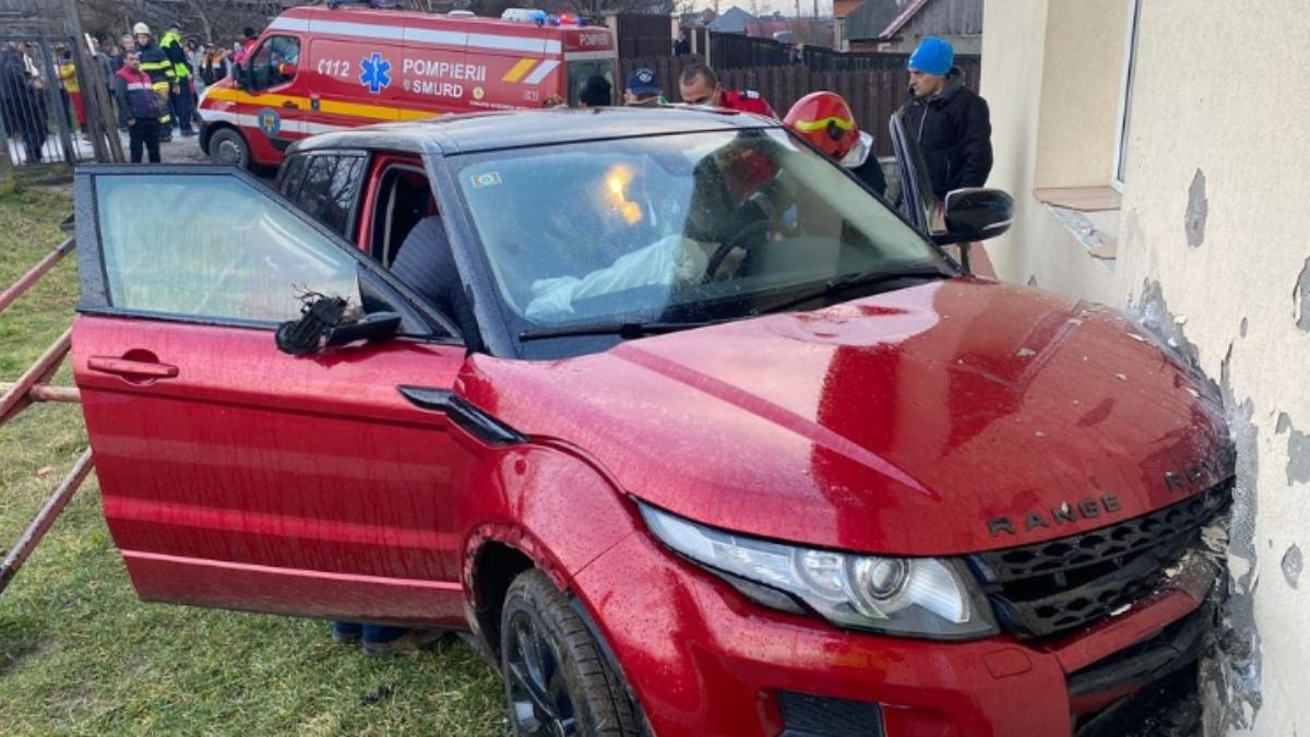 copii loviti masina localitatea budacu bistrita nasaud sofer pierdut cotrl volan izbit imobil