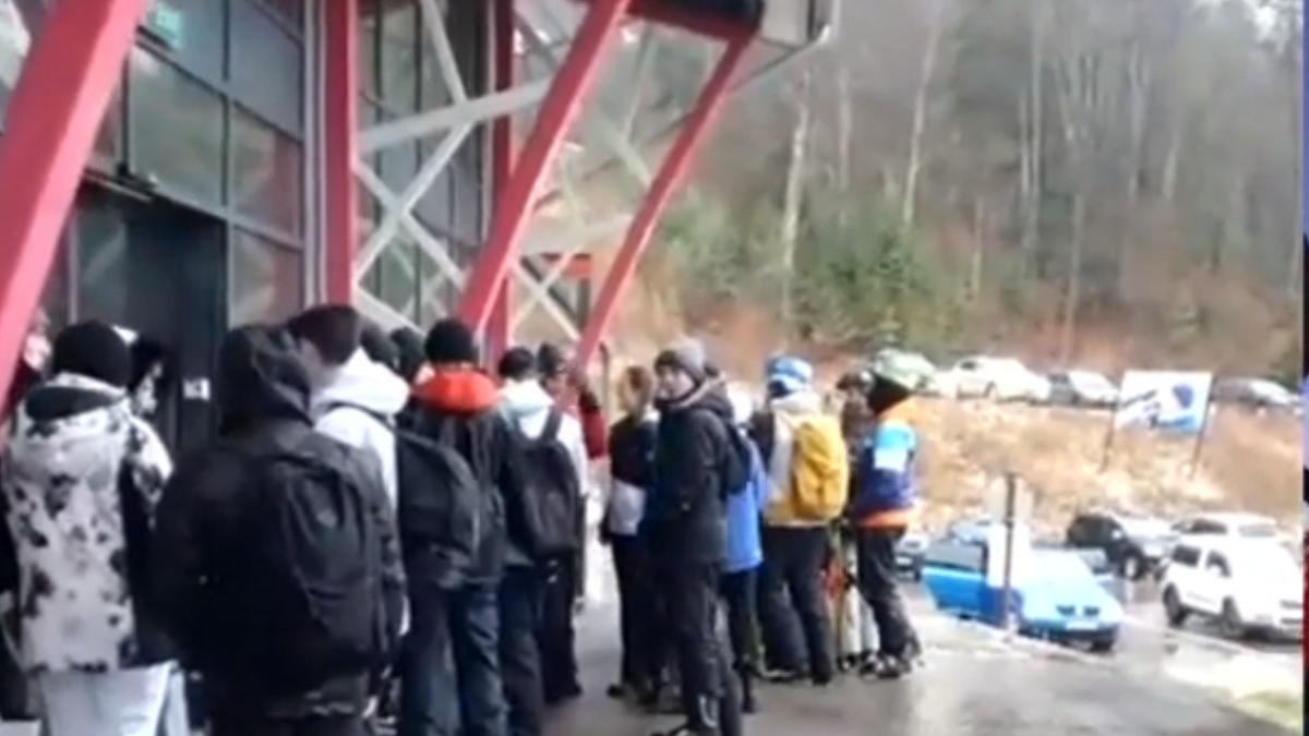 telegondola sinaia oprita cod galben de ninsori vant ceata turisti cota 2000