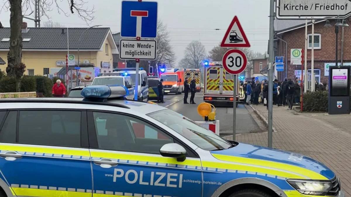 doi morti raniti atac cutit tren germania suspect prins