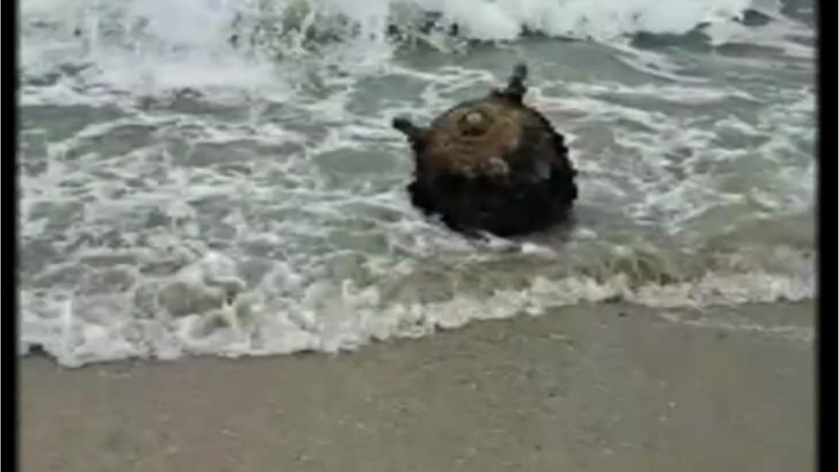 o noua mina marina a fost descoperita de politistii de frontiera pe plaja in zona localitatii