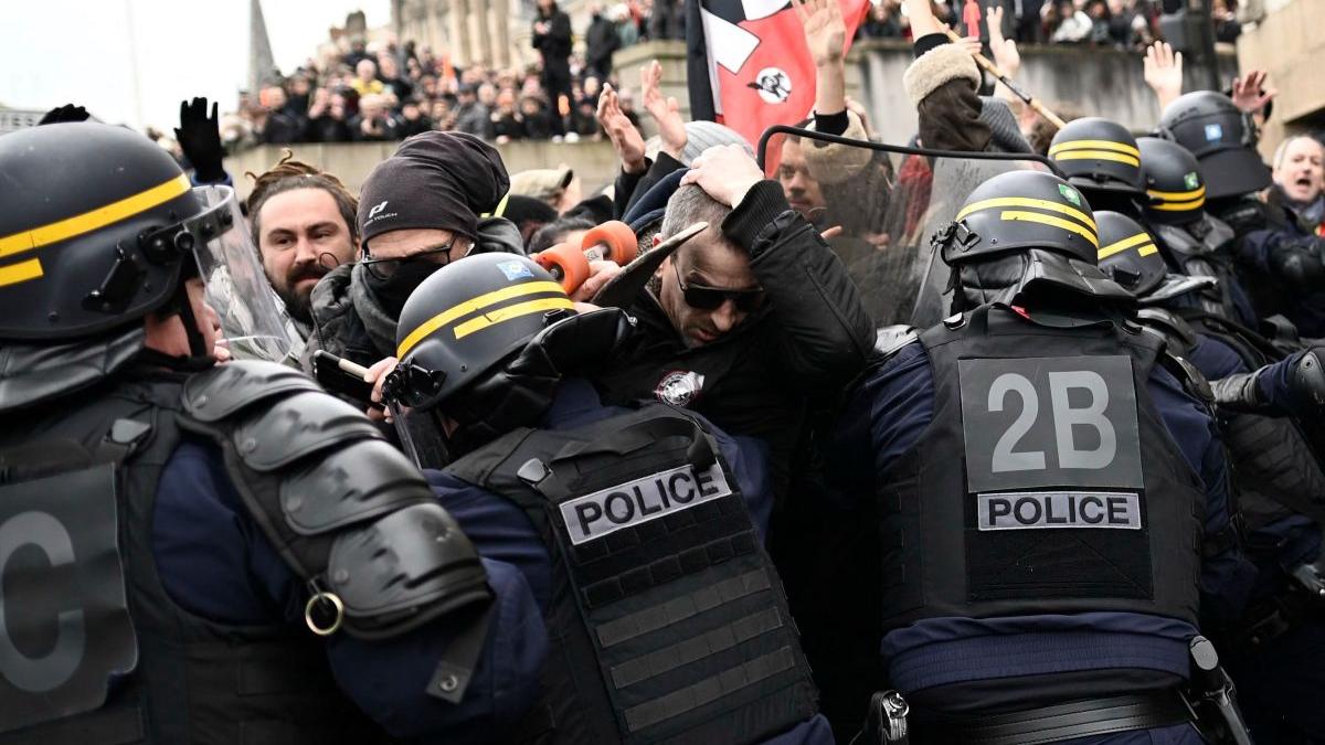 Franța, paralizată de greve și marșuri de protest | "Jumătate de milion de oameni în stradă doar la Paris", anunță sindicatul CGT
