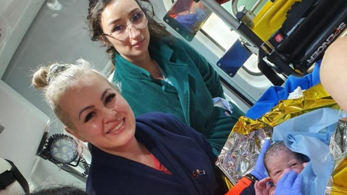 bebelus arad nascut ambulanta maternitate