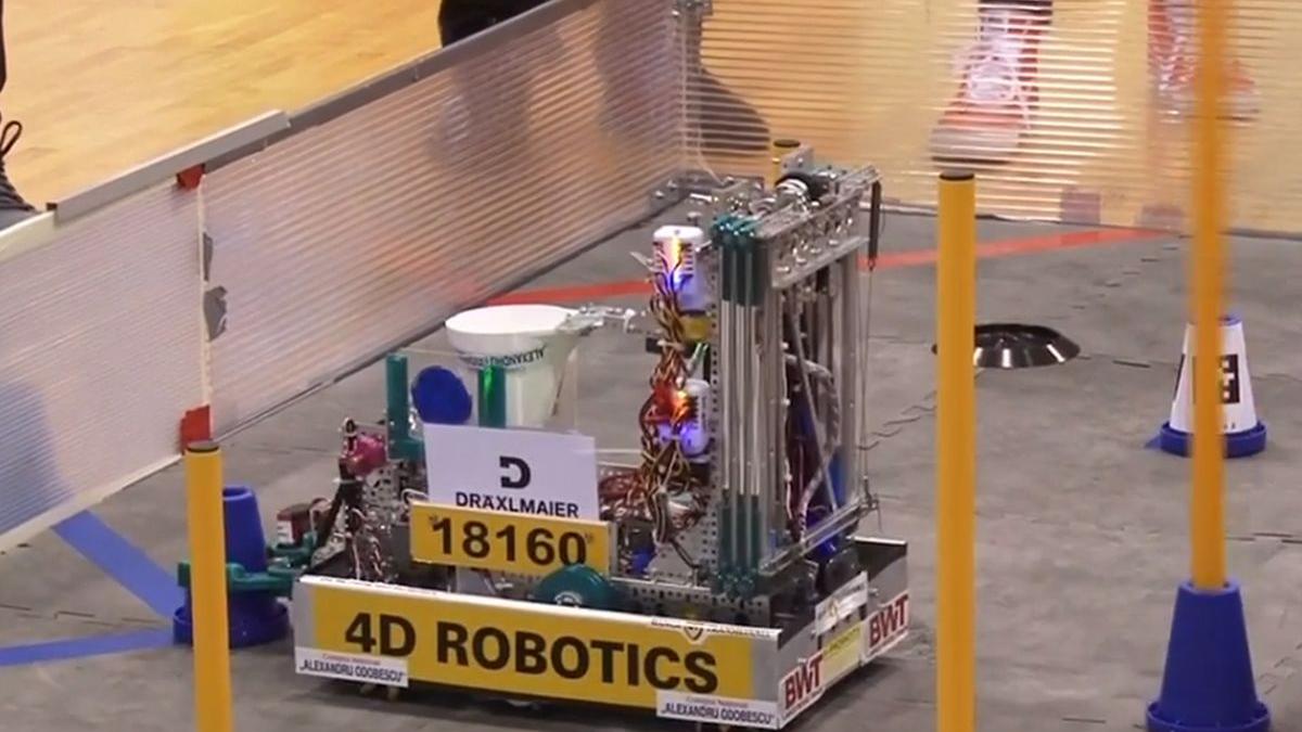 tineri pasionati robotica pregatire campionat