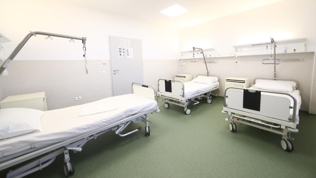 barbat beat pistol internat spital tulcea