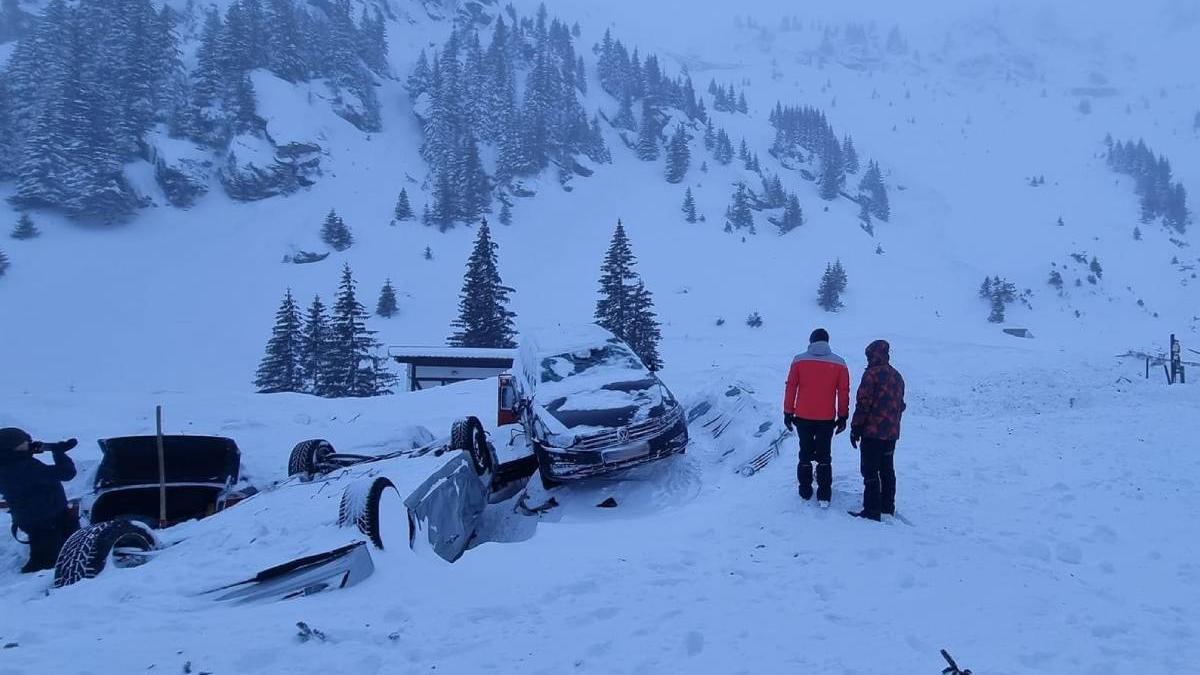 60 de oameni 14 copii blocati cabana capra avalansa transfagarasan