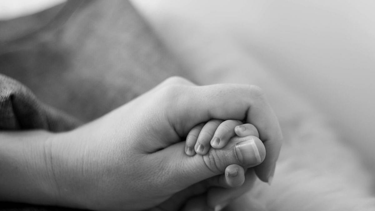 alba femeie nascut acasa senilata a murit