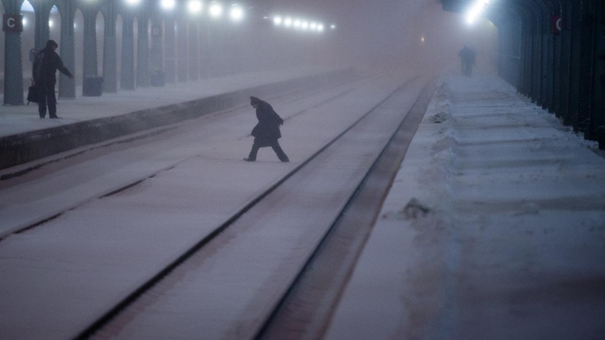 femeie moarta calcata tren bacau