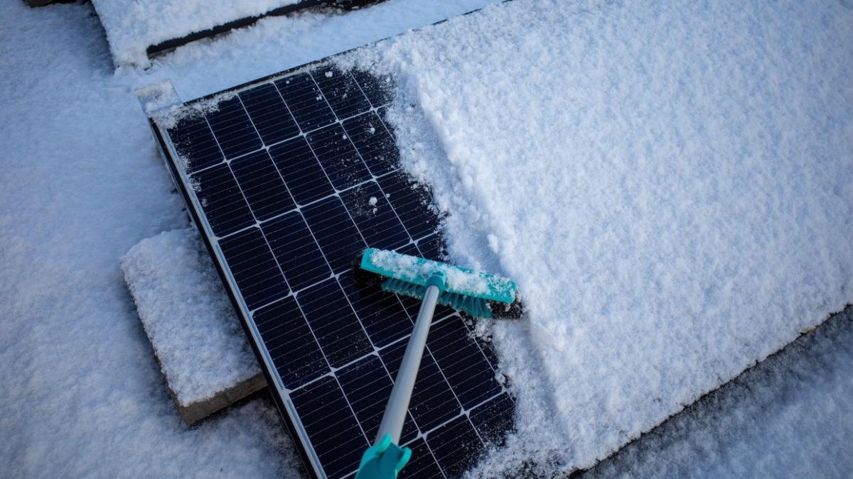 cum se curata panouri fotovoltaice zapada sfaturi prosumatori