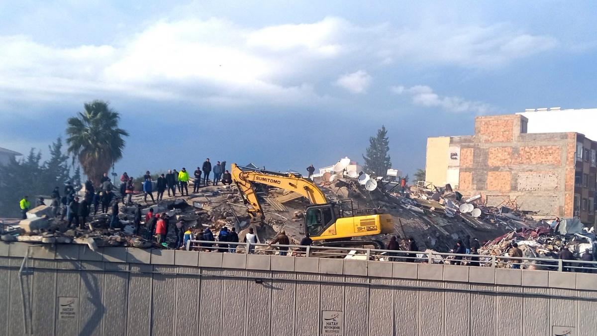 romani imbarcati repatriati aeroport adana turcia