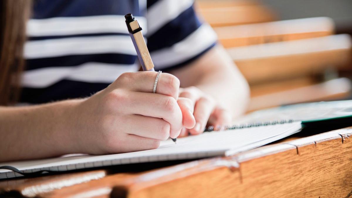 elev targu jiu parinti profesor prefacut taie deget