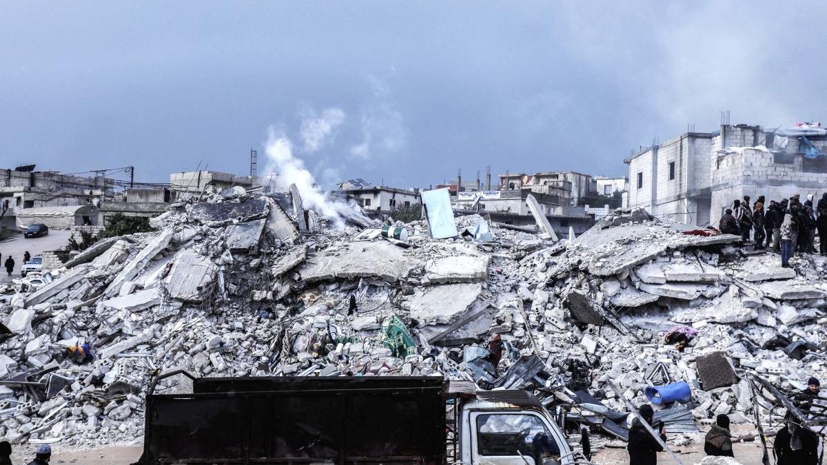 imaginile disperarii cutremur oameni zguduie plans ruine familii tata unde ai plecat