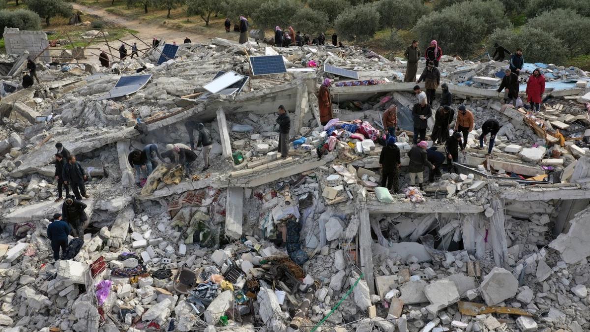 baietel 3 ani salvat ruine siria familia lui a murit