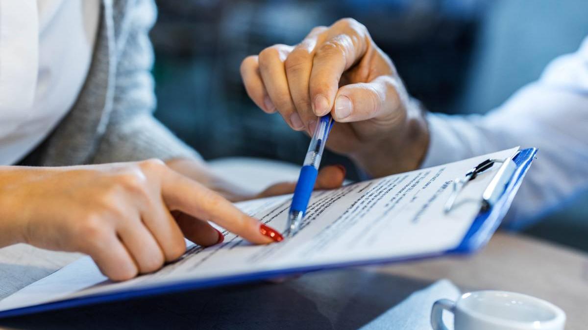 7 romani asigurare viata sanatate pensii private