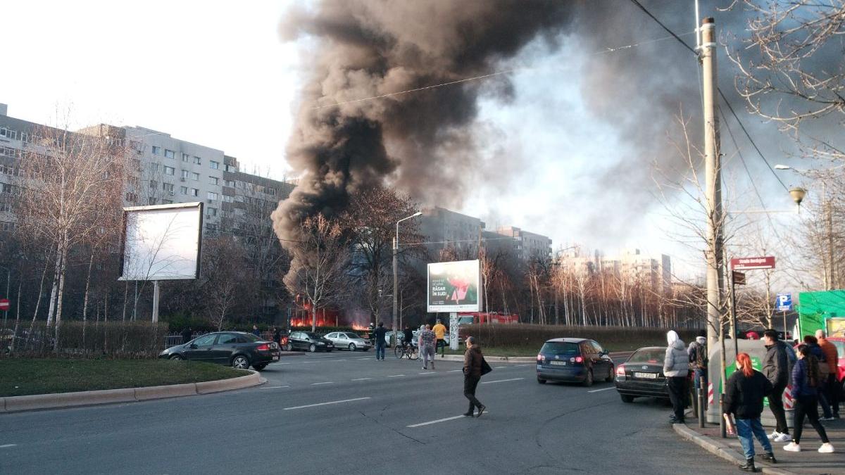 incendiu in bucuresti loc de joaca bulevardul nicolae grigorescu