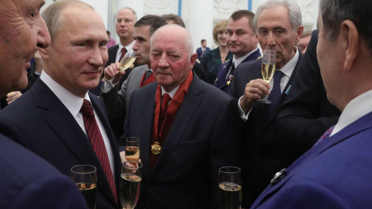 putin sfideaza sanctiuni vin franta italia milioane euro