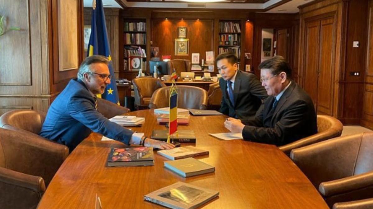 ministrul culturii lucian romascanu ambasador kazahstan