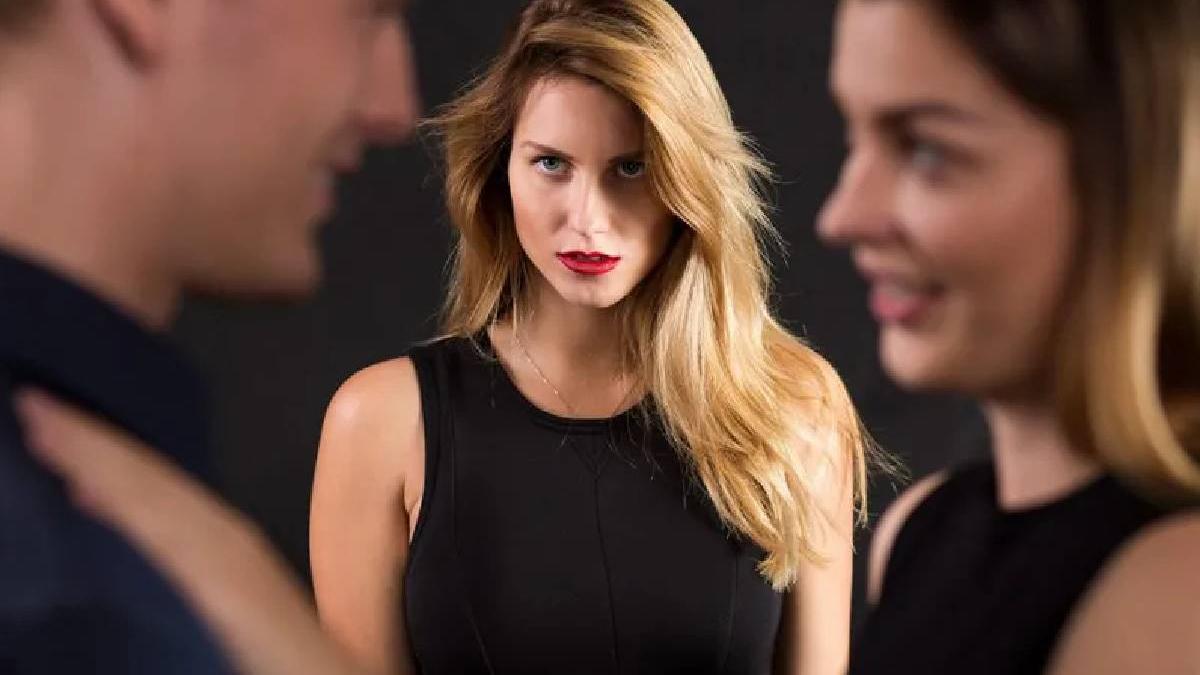 reducere nota de plata club singapore ziua indragostitiilor sotie amanta