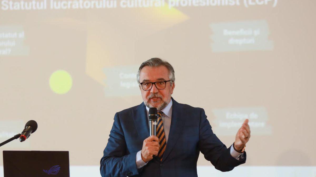 statutul lucratorului cultural profesionist lucian romascanu