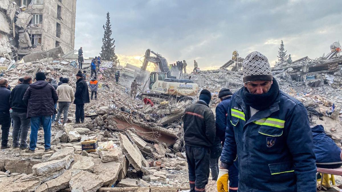 fetita ramasa fara parinti cutremurul turcia adoptata fotbalist brazilian