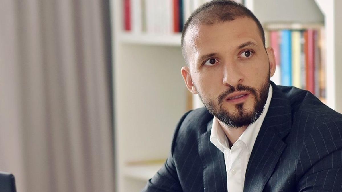 lant romanesc restaurante spartan vandut bani stefan mandachi