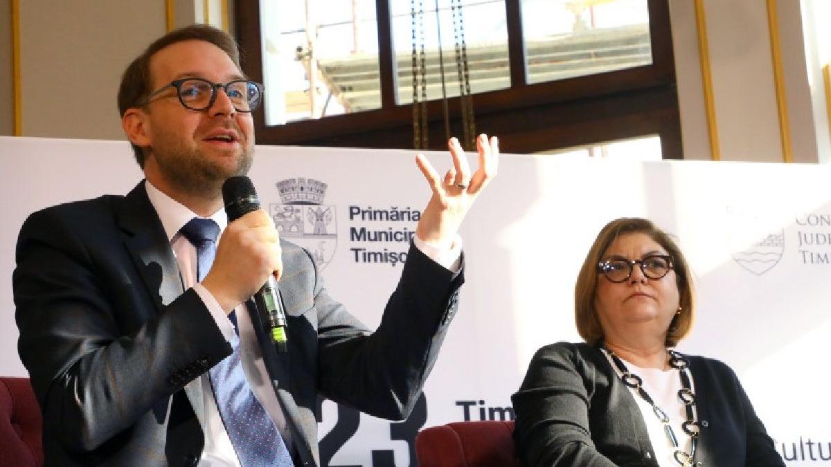 adina valean oferit dominic fritz premiu melina mercouri