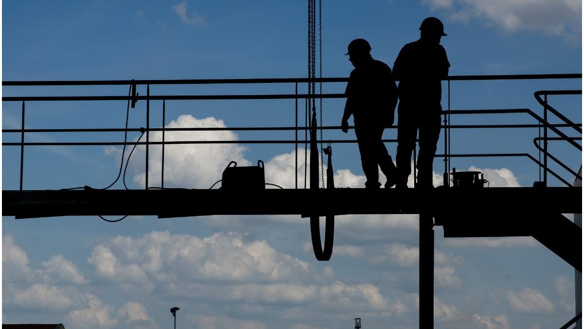 amenda uriasa firma bucuresti angajat negru straini bangladesh