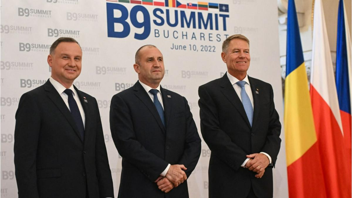 klaus iohannis summit b9 varsovia