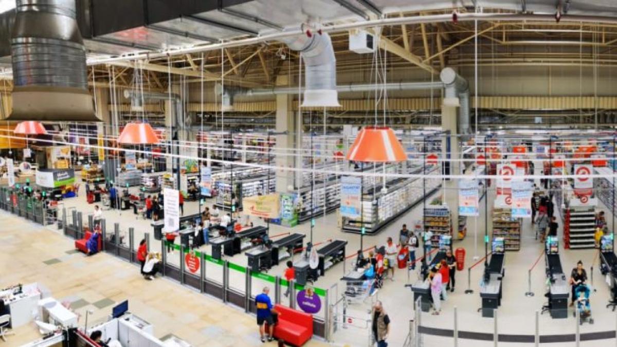 auchan renunta total casieri self check out