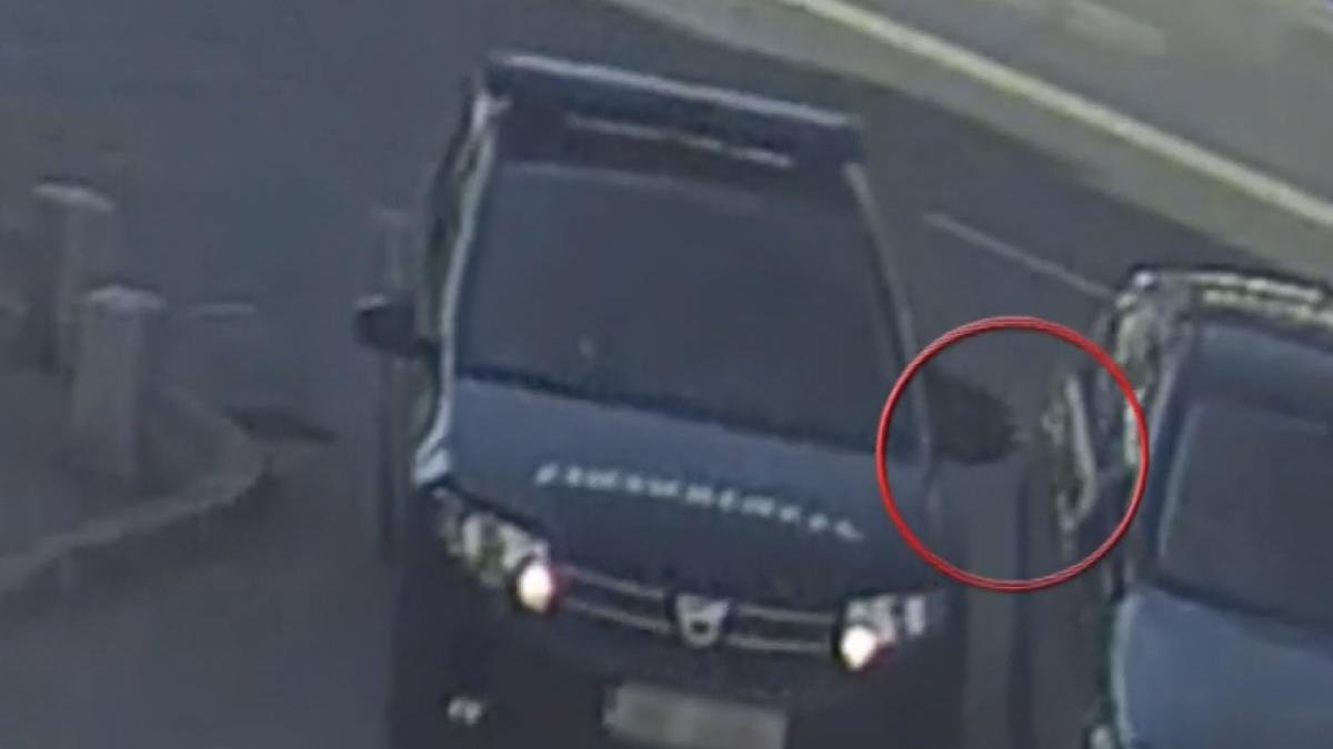 jandarm bucuresti zgarie intentionat masina oprita avarii soferul pagubit