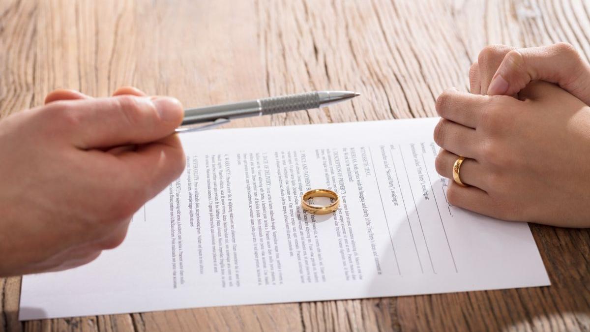 cat costa sa divortezi 2023