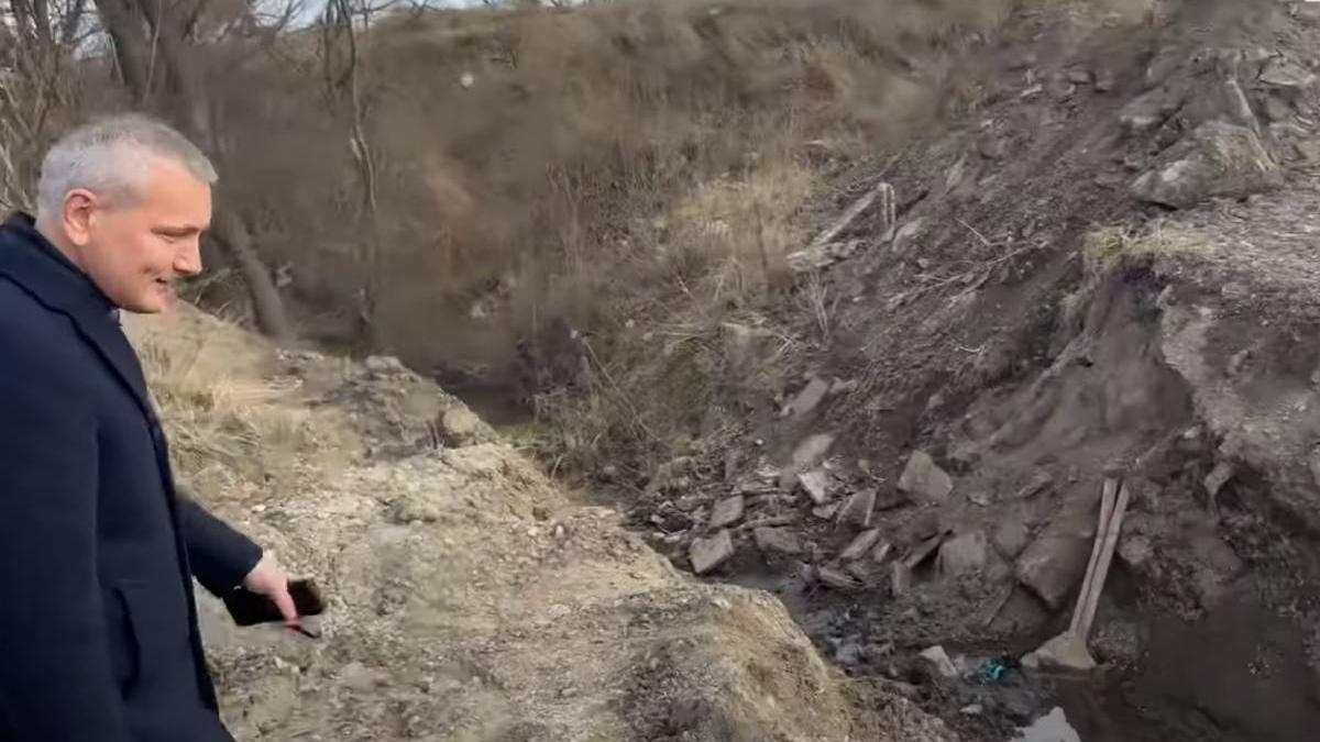 pod beton furat noapte excavator luncusoara suceava