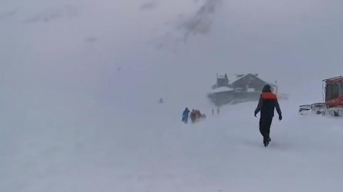 turisti coborati blocati balea lac