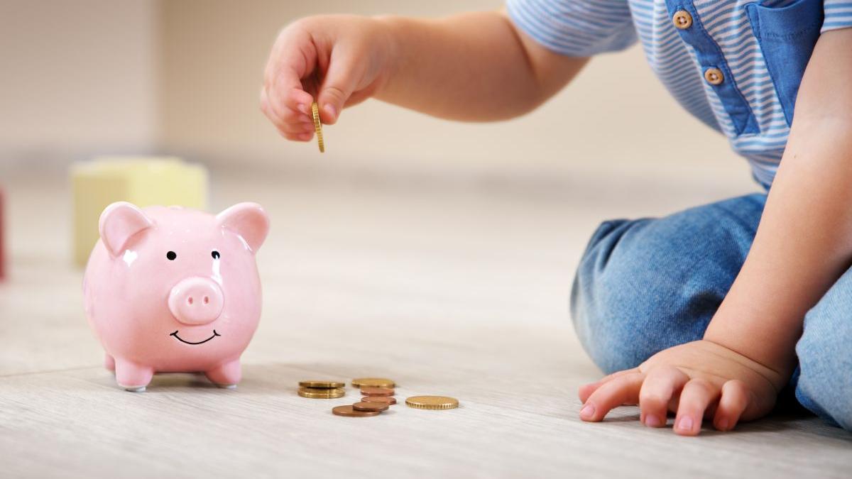 indemnizatie lunara concediu prelungit romani adoptie copil