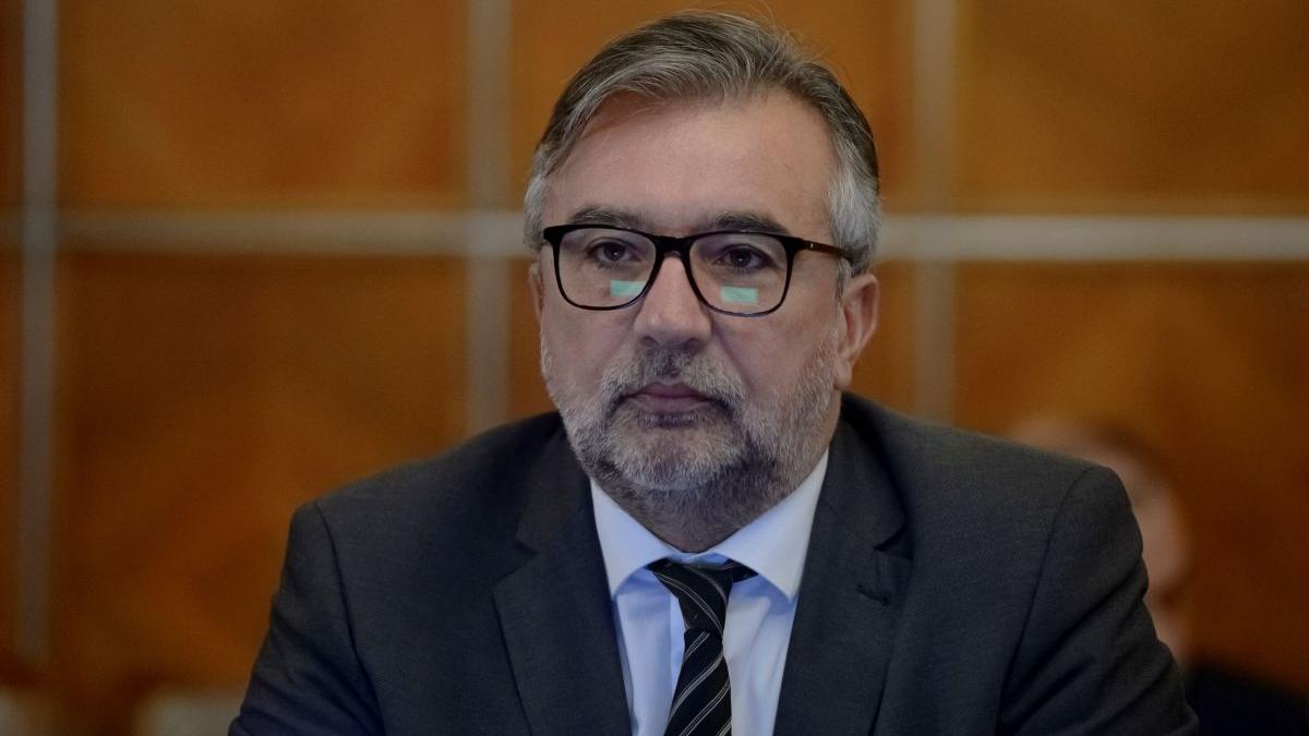 lucian romascanu teatru construit zero