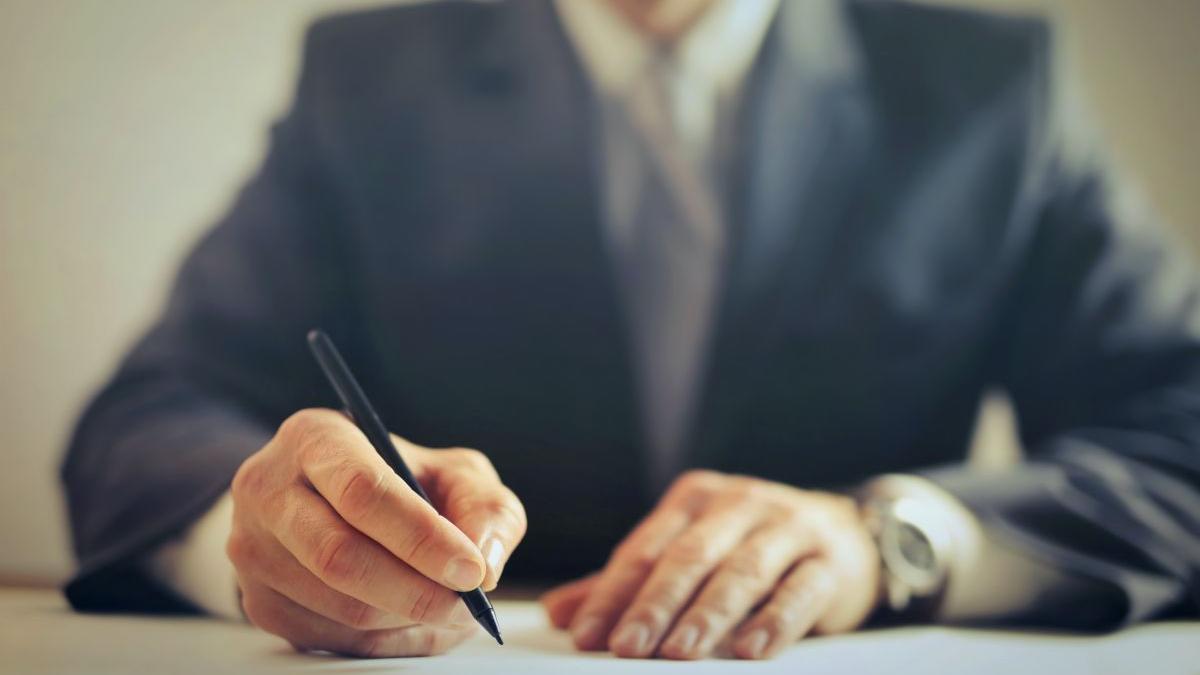 angajari romania insotitor bord companii aeriene