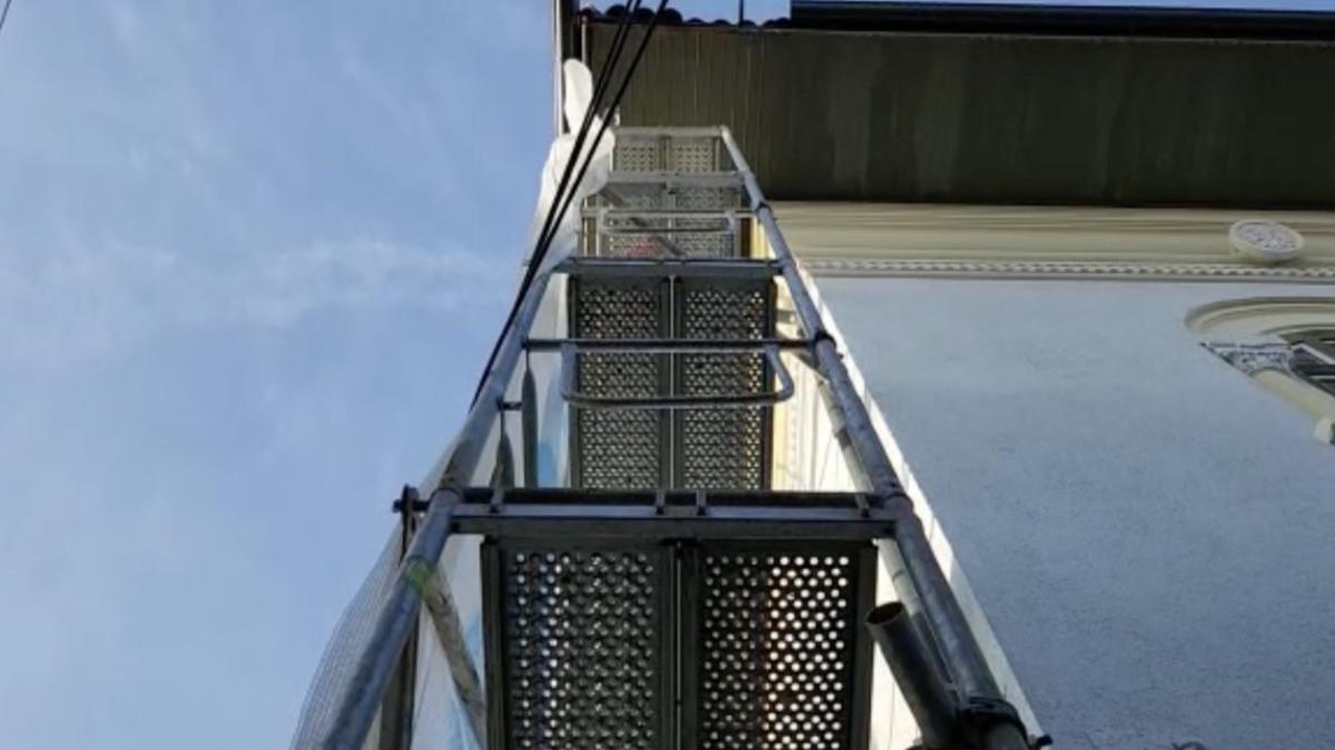 muncitor cazut cladire primaria hunedoara reprezentant isu