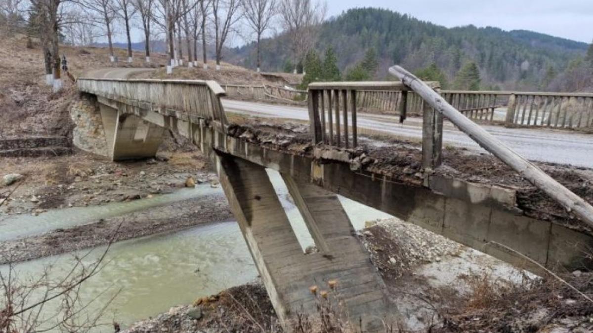 pod pericol prabusire vrancea jitia de jos