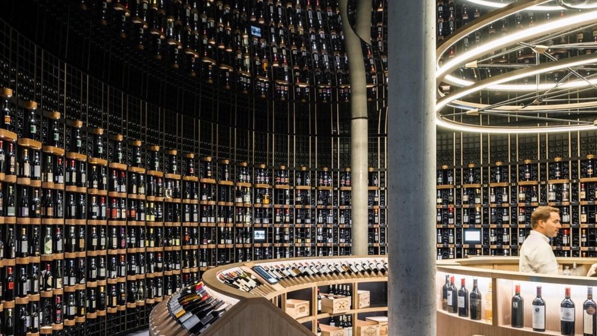 roman spania iubita furat vinuri 1 6 milioane euro restaurant lux