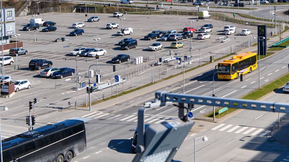 teapa roman parcare aeroport belgrad