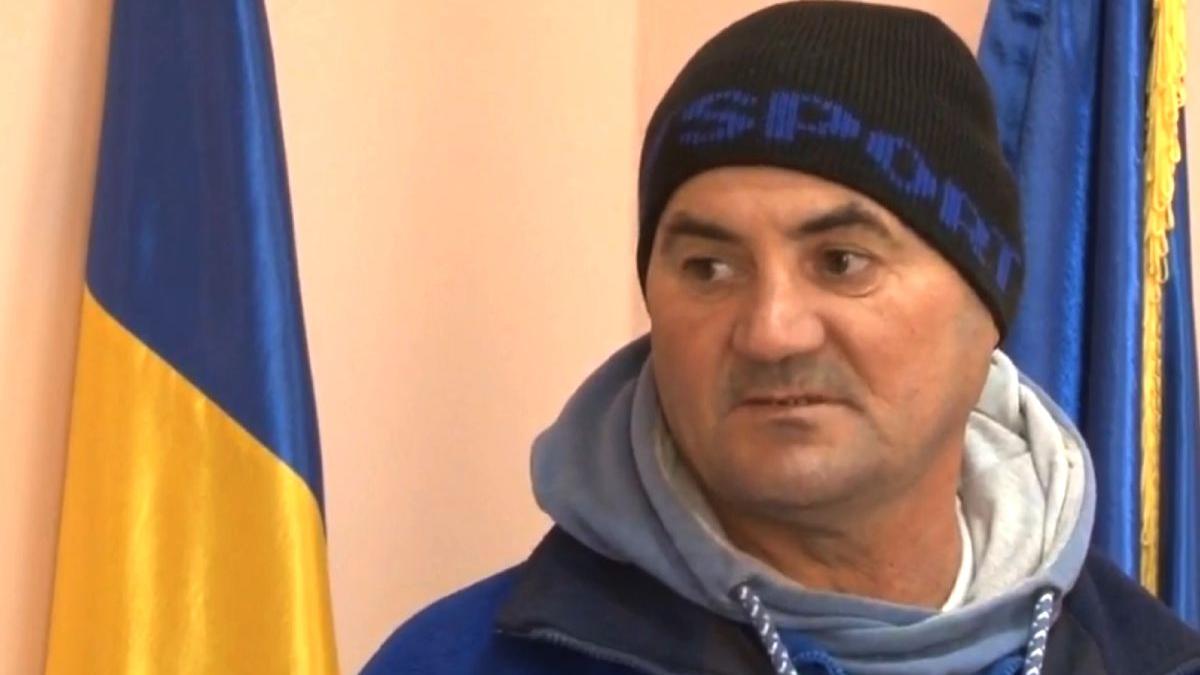 angajat primarie timis fara permis deversa dejectii pe camp