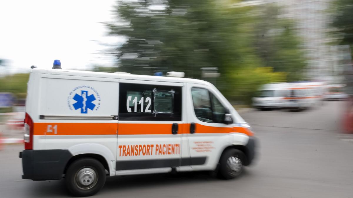 barbat mort lovit ambulanta matca galati
