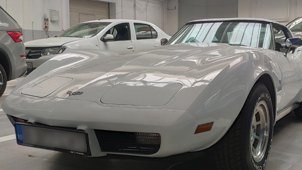 chevrolet corvette 1977 simbol industria auto americana fotografiat rar bucuresti