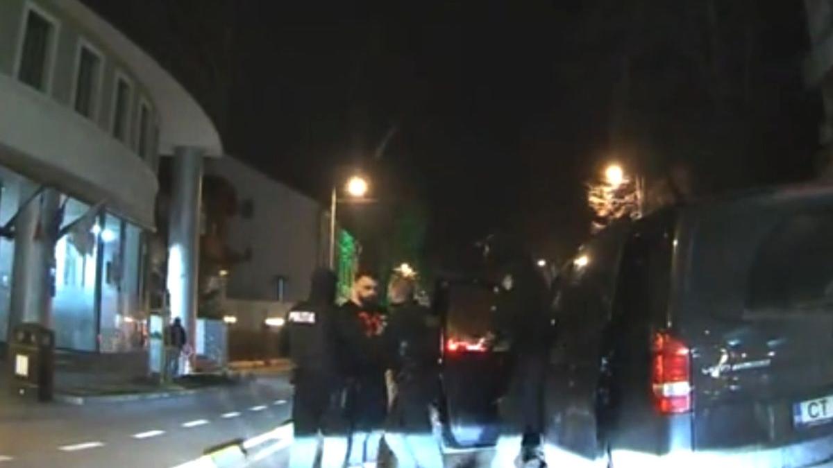 tanar constanta sofer masina luptatori actiuni speciale