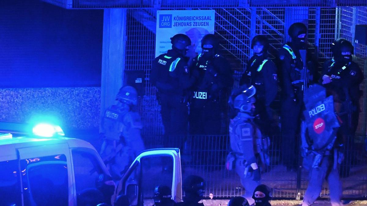 copil nenascut ucis pantecele mamei masacru biserica martori iehova germania