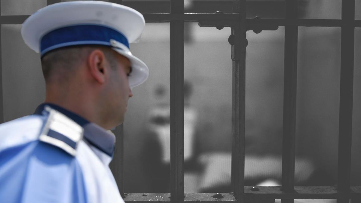 politist agresat elev maramures